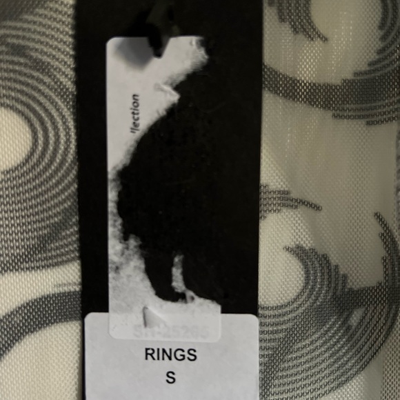 Brand new and white geometric mesh cardigan like blouse in size small. - Picture 4 of 5